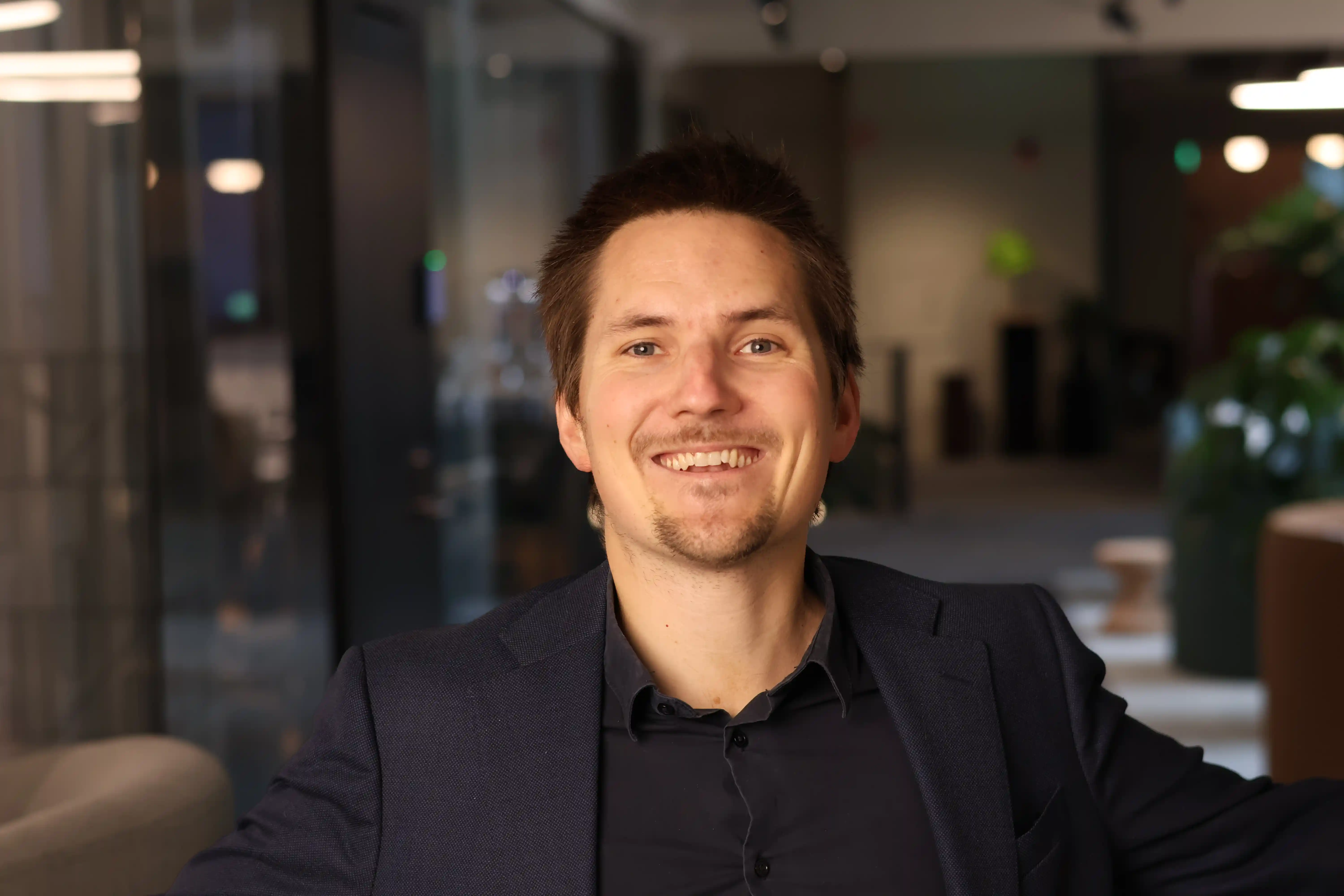 Portrait of Flyktdjur director Mikael Palm